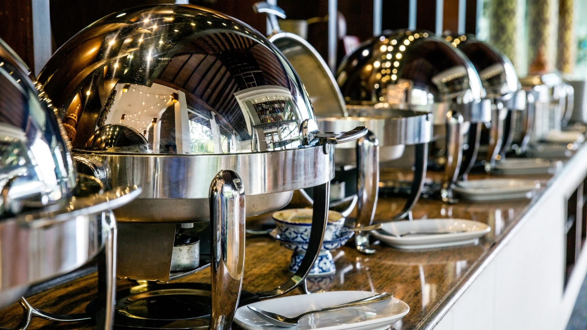 Catering & Food Services Catering & Food Services